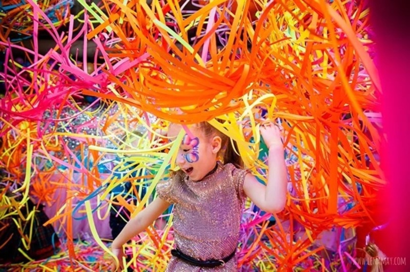 Цветное бумажное шоу в Баклажанчике