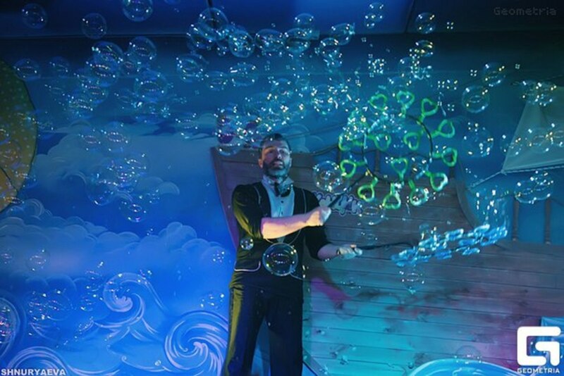 Эффектное шоу "Повелитель мыльных пузырей"