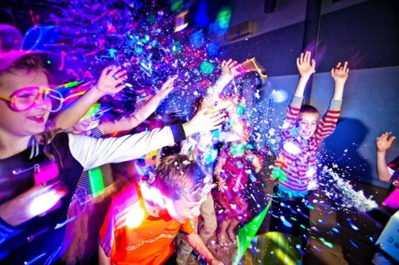 Дискотека в "Планета Смайлс"